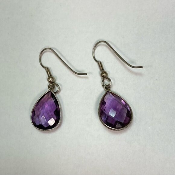 Rich Purple Pear Cut Amethyst Gemstone Teardrop Drop earrings in Silver‎ - 1.5" - Picture 6 of 8